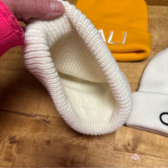 Supreme , Schierwetter Pali  White Beanie Set of 3 ! - Picture 2 of 5